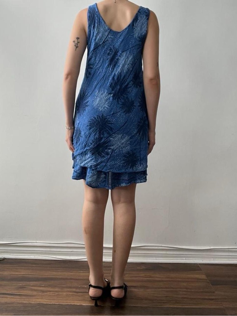 Blue Palm Tree Patterned Mini Dress - Picture 4 of 8
